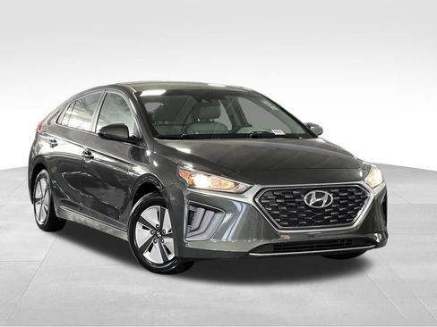 Used 2020 Hyundai Ioniq Blue FWD image 7
