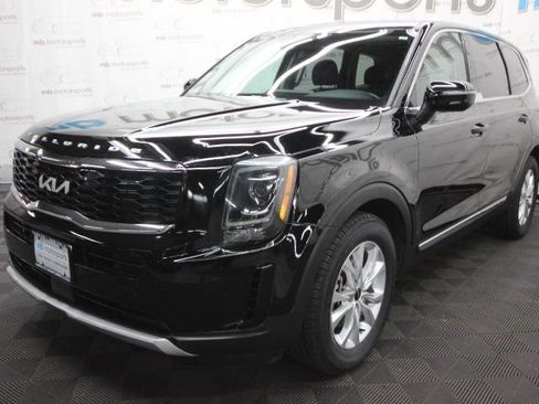 Used 2022 Kia Telluride LX image 1