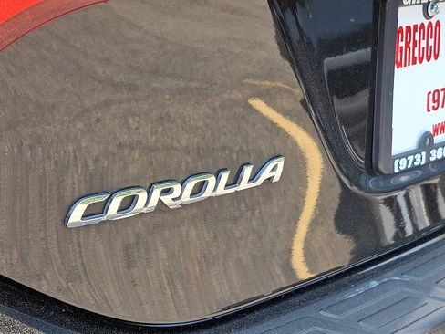 Used 2017 Toyota Corolla SE FWD image 4