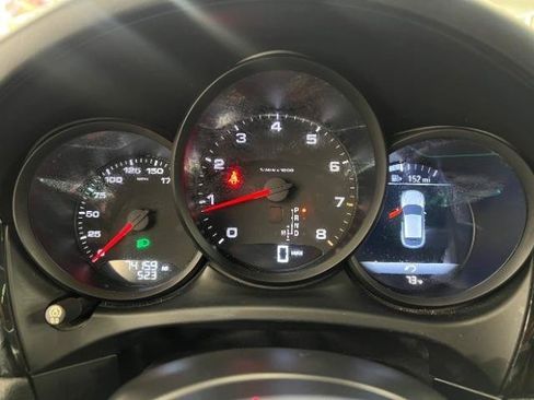 Used 2018 Porsche Macan AWD/4WD image 23