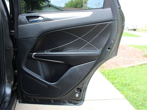 Used 2019 Lincoln MKC Premiere FWD image 31