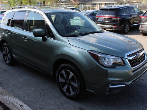 Used 2018 Subaru Forester 2.5i Limited AWD/4WD image 5