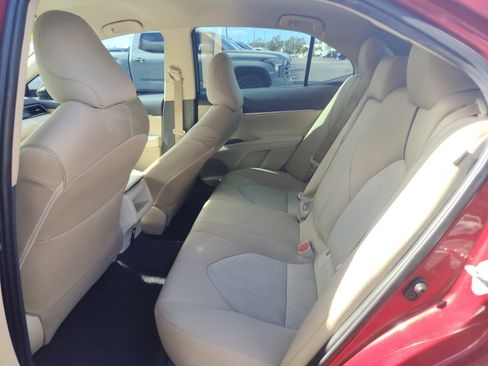 Used 2021 Toyota Camry LE image 11