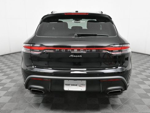 Certified 2025 Porsche Macan image 22