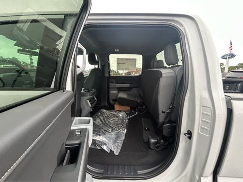 New 2026 Ford F250 XLT w/ XLT Premium Package AWD/4WD image 11