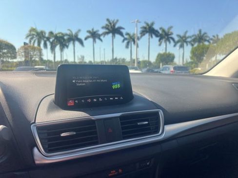 Used 2018 MAZDA MAZDA3 Touring image 37