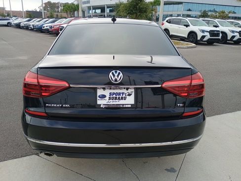 Used 2018 Volkswagen Passat 2.0T SEL Premium image 6