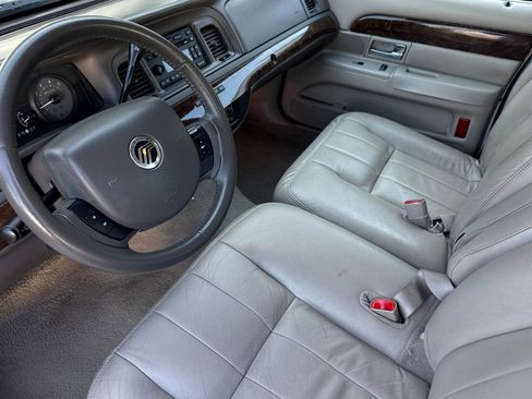 Used 2011 Mercury Grand Marquis LS RWD image 12