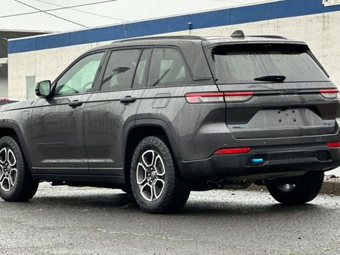 Used 2023 Jeep Grand Cherokee Trailhawk w/ Advanced Protech Group II image 5