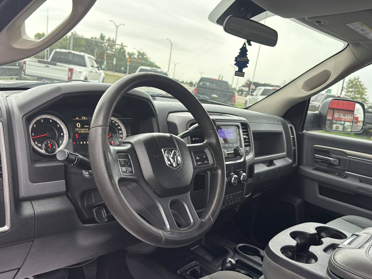 Used 2014 RAM 3500 Tradesman w/ Chrome Appearance Group AWD/4WD image 11