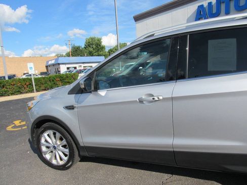 Used 2017 Ford Escape Titanium FWD image 11