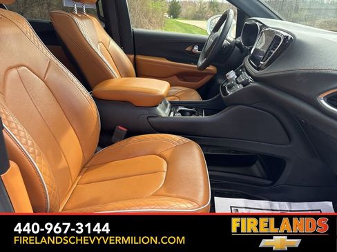 Used 2022 Chrysler Pacifica Pinnacle image 38