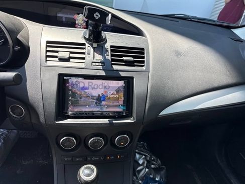Used 2013 MAZDA MAZDA3 i Touring w/ Preferred Equipment Pkg FWD image 9