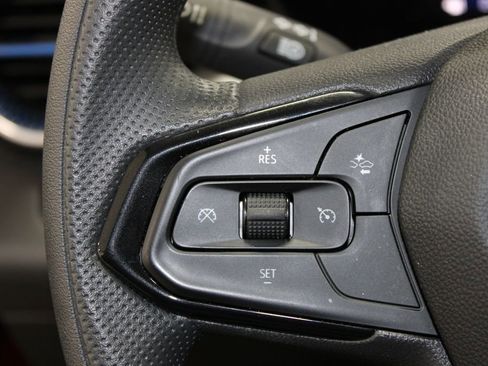 Used 2025 Chevrolet Trax LT image 13