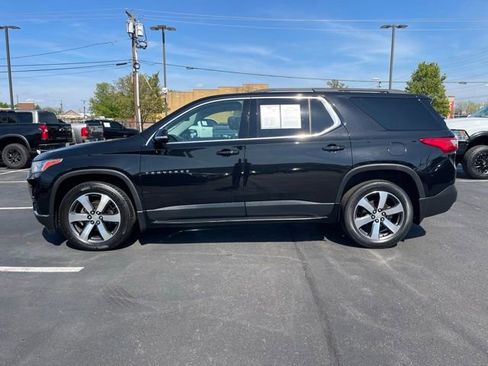 Used 2020 Chevrolet Traverse LT w/ LT Premium Package AWD/4WD image 4