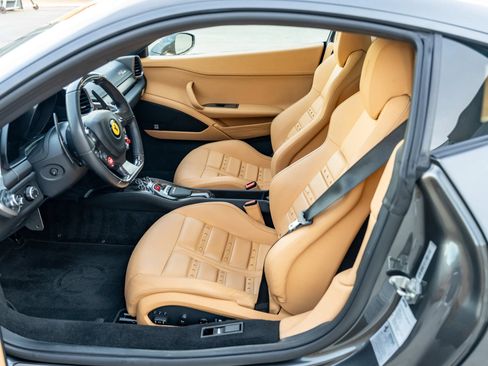 Used 2012 Ferrari 458 Italia Coupe RWD image 11