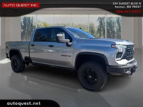 Used 2025 Chevrolet Silverado 2500 ZR2 w/ ZR2 Bison Edition AWD/4WD image 3