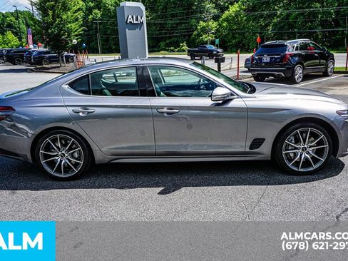 Used 2025 Genesis G70 2.5T AWD/4WD image 9