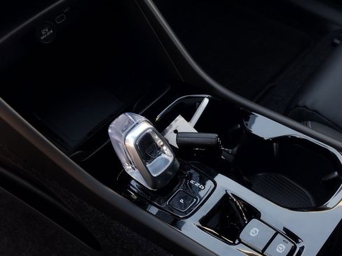 New 2026 Volvo XC40 B5 Ultra w/ Climate Package image 13