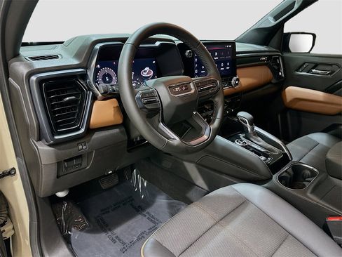 Certified 2024 GMC Canyon AT4 w/ Technology Package image 9