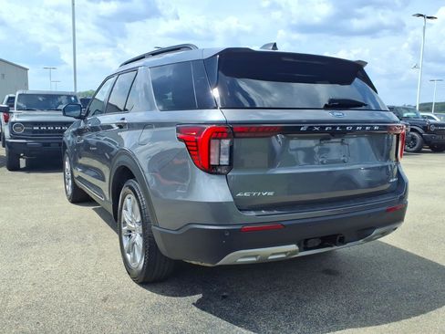 Used 2025 Ford Explorer Active w/ Active Comfort Package AWD/4WD image 4
