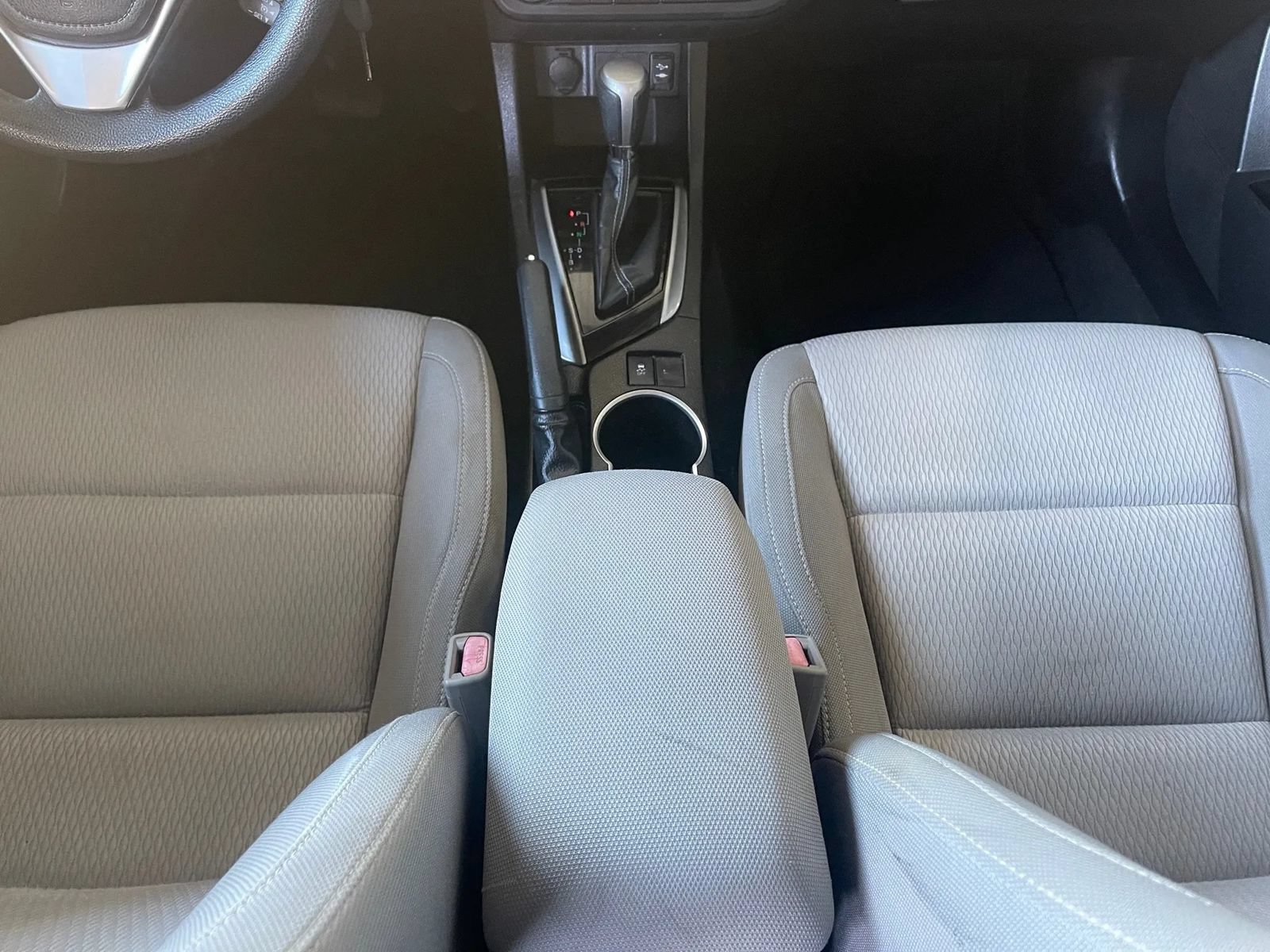 Used 2014 Toyota Corolla LE FWD image 39