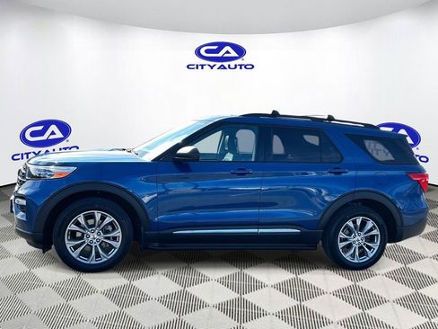 Used 2021 Ford Explorer XLT w/ Equipment Group 202A image 7