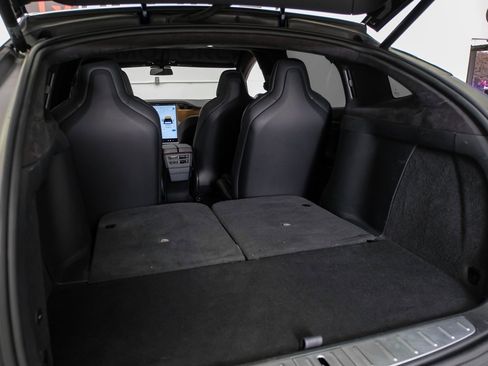 Used 2018 Tesla Model X 75D image 52