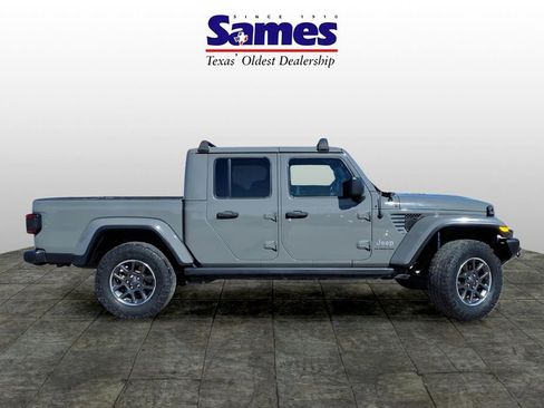 Used 2020 Jeep Gladiator Overland w/ Popular Equipment Package AWD/4WD image 5
