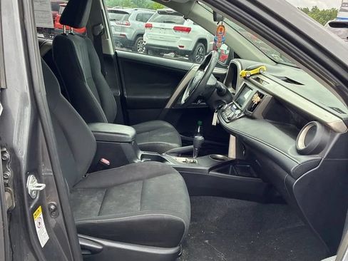 Used 2014 Toyota RAV4 XLE AWD/4WD image 23