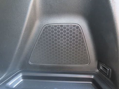 Used 2023 Honda Pilot EX-L image 12