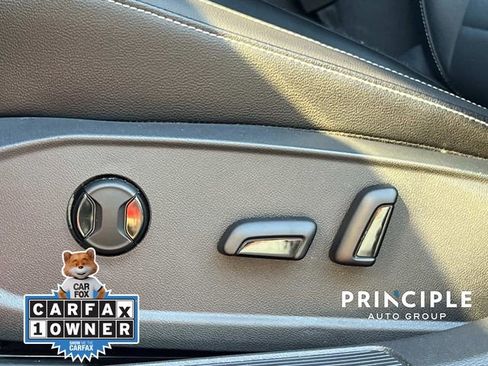 Certified 2023 Volkswagen Jetta SE image 17