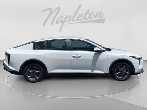 Used 2025 Kia K4 FWD image 7