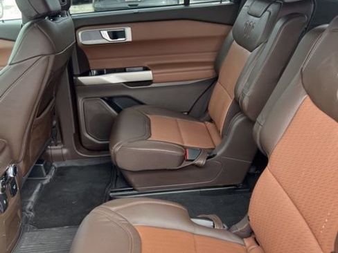 Used 2023 Ford Explorer King Ranch image 12