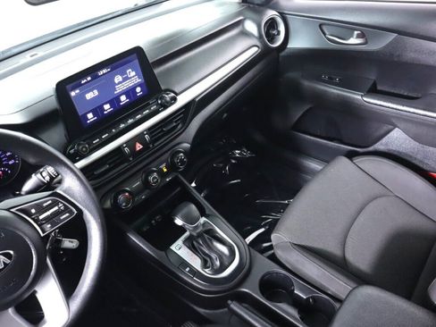 Used 2020 Kia Forte LXS FWD image 30