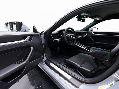 Used 2024 Porsche 911 Turbo S image 30