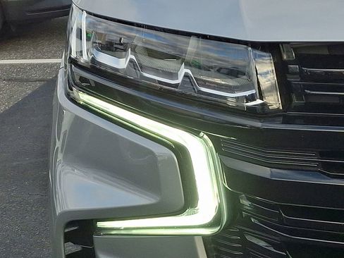 Certified 2024 Chevrolet Suburban RST w/ Luxury Package image 9