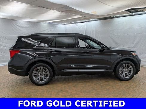Certified 2022 Ford Explorer XLT w/ Equipment Group 202A image 8