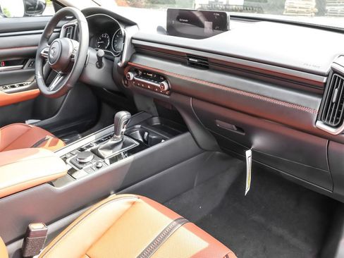 Used 2025 MAZDA CX-50 AWD 2.5 Turbo w/ Accent Package image 35