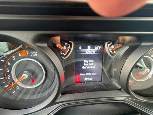 Certified 2026 Jeep Wrangler Sport AWD/4WD image 10