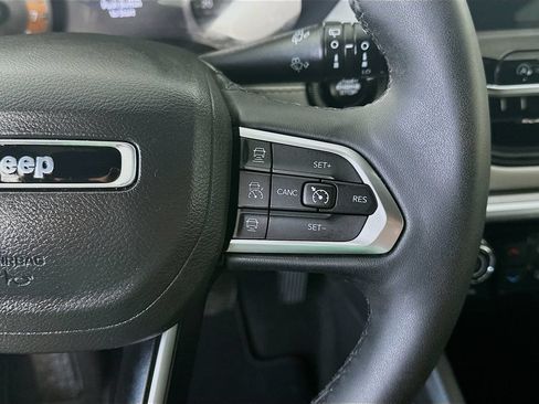 Used 2025 Jeep Compass Limited AWD/4WD image 26