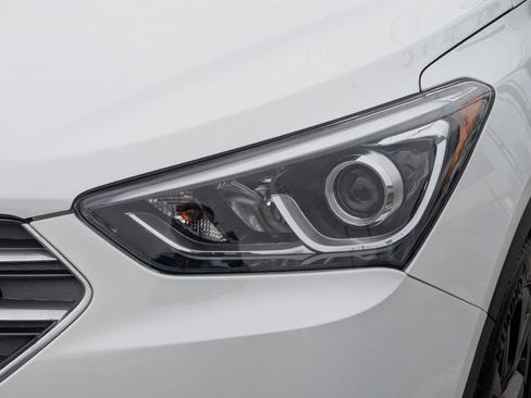 Used 2018 Hyundai Santa Fe Sport image 11