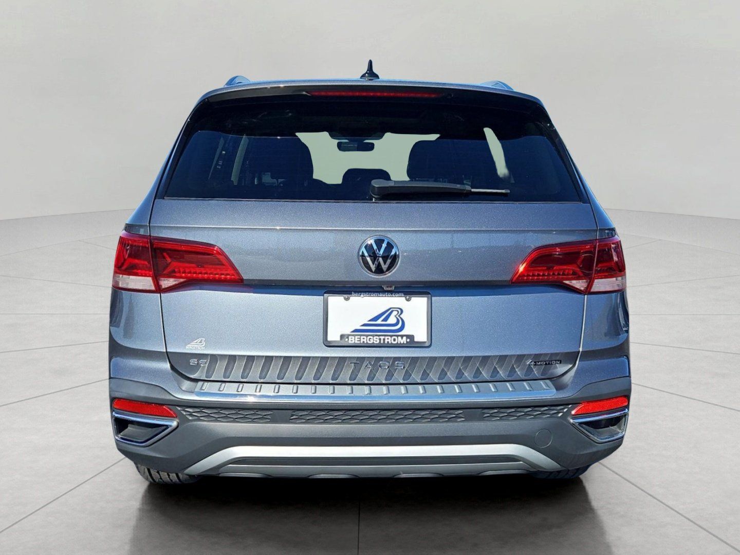 Used 2024 Volkswagen Taos SE AWD/4WD image 6