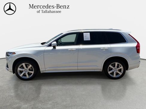 Used 2021 Volvo XC90 T5 Momentum w/ Climate Package FWD image 8