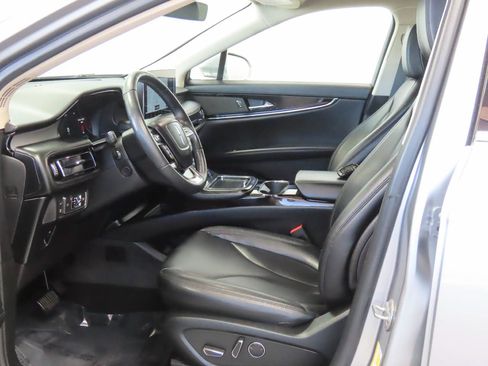 Used 2022 Lincoln Nautilus FWD w/ Premium Package image 15