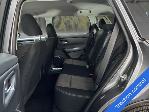 Used 2024 Nissan Rogue SV image 10