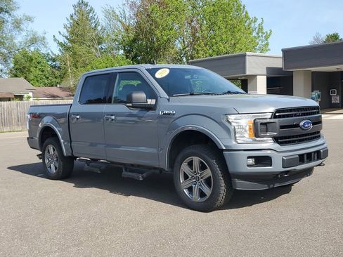 Used 2019 Ford F150 XLT w/ Equipment Group 302A Luxury AWD/4WD image 3