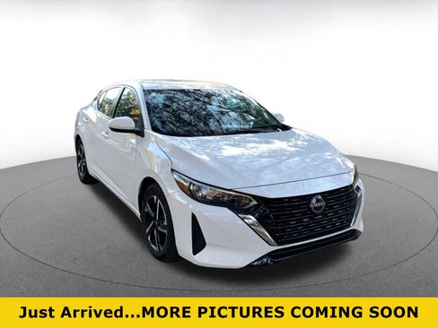 Used 2025 Nissan Sentra SV image 1