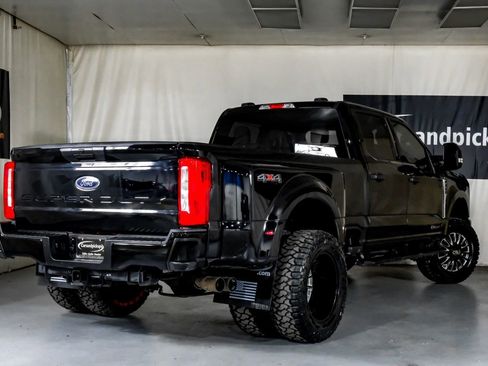 Used 2025 Ford F350 XLT image 9