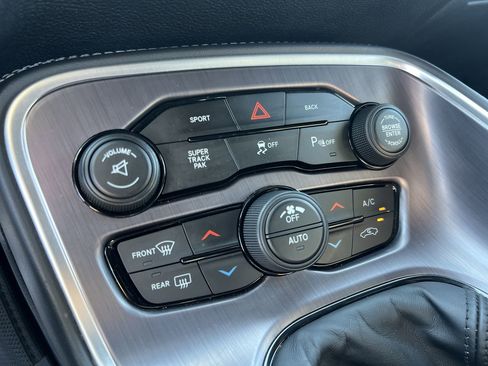 Used 2015 Dodge Challenger R/T Scat Pack RWD image 29
